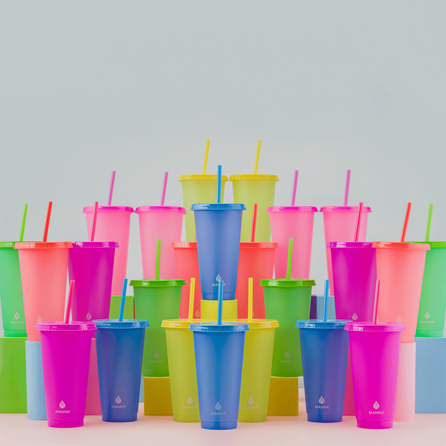 24-piece-original-color-changing-cup-set-d1 A0029811.gif