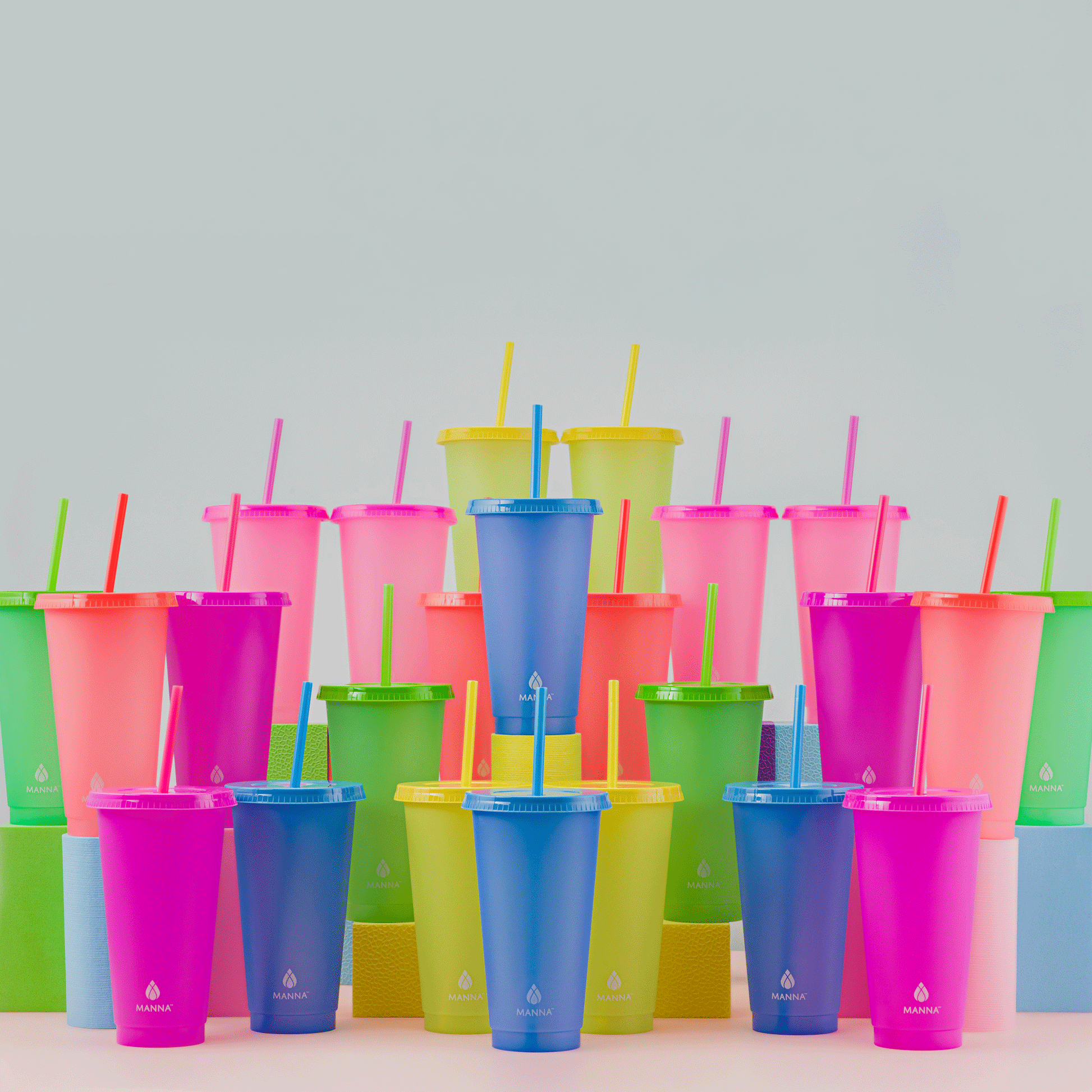 24-piece-original-color-changing-cup-set-d1 A0029811.gif